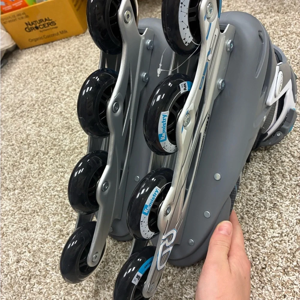 Woman’s Black & Blue roller skates Skates size 10 - Picture 10 of 12